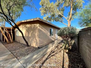 Main picture of 2665 N Alvernon Way