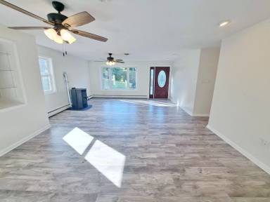 Main picture of 1218 Hoff Rd