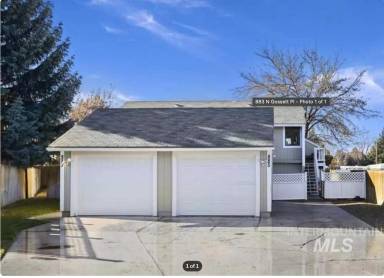 Main picture of 875 N Gossett Pl