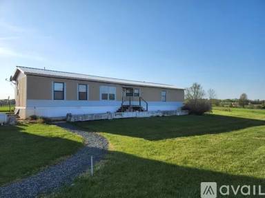 Main picture of 895 Middleneck Rd