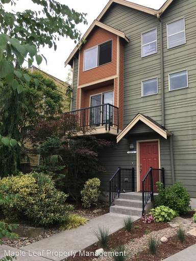 Main picture of 9237 Woodlawn Ave N