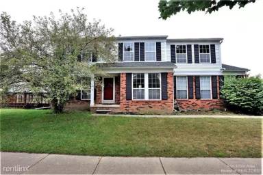 Main picture of 3268 Monument