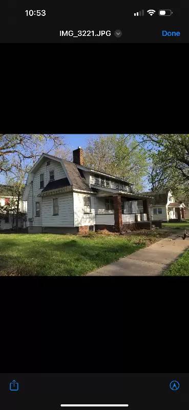 Main picture of 2718 N Sheridan Rd