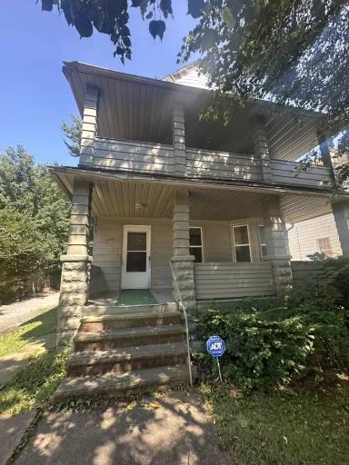 Main picture of 4065 E 66th St