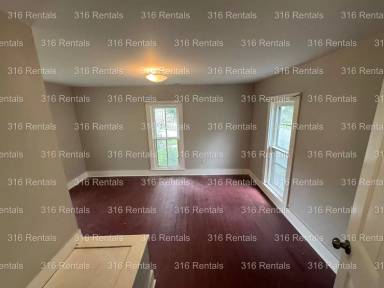 Main picture of 324 W 13th St