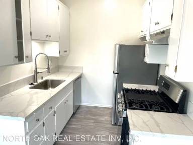 Main picture of 13504 Moorpark St