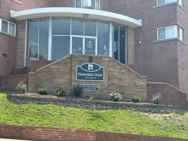 Main picture of 2112 Riverside Dr