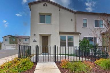 Main picture of 5691 Whimsical Ln