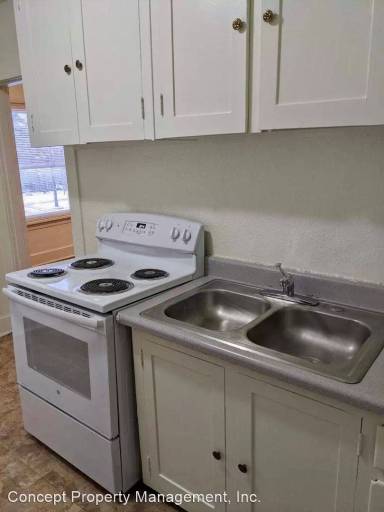 Main picture of 2535 Madison Ave