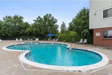 Main picture of 600 Governors Dr