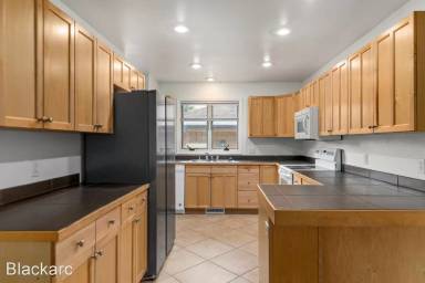 Main picture of 3385 Granger Ave S