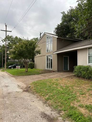 Main picture of 2601 Wayside Ave