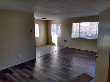 Main picture of 220 N 4th St
