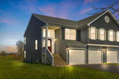 Main picture of 400 Gloria Ln