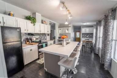 Main picture of 898 Jupiter Rd