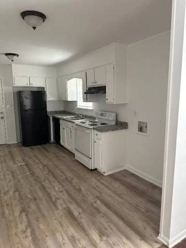 Main picture of 9 Roper Dr