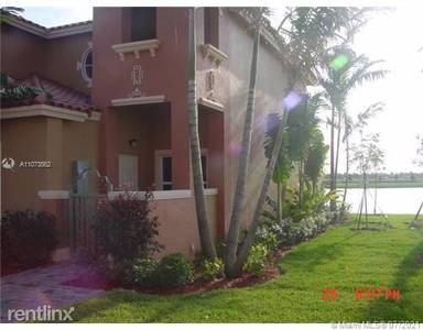 Main picture of 948 SW 144th Ave