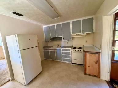 Main picture of 2224 Edgewood Dr
