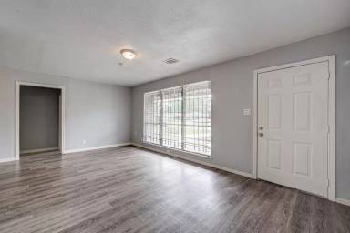 Main picture of 7658 Belbay St