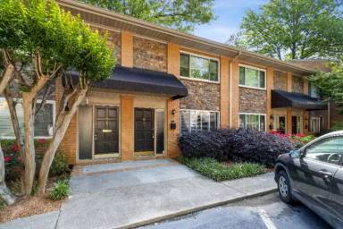 Main picture of 120 Biscayne Dr NW