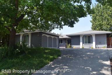 Main picture of 5949 Brittany Way