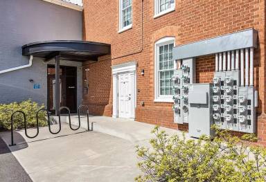 Main picture of 6 S Harvie St