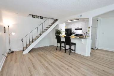 Main picture of 9017 Casals St