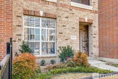 Main picture of 15827 Spectrum Dr