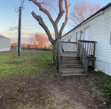 Main picture of 1608 State Highway 75 N
