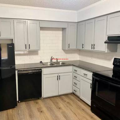 Main picture of 821 Park St