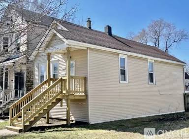 Main picture of 8520 S Buffalo Ave