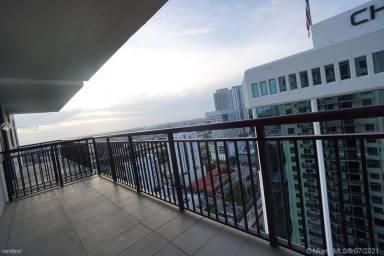 Main picture of Nine At Mary Brickell Village