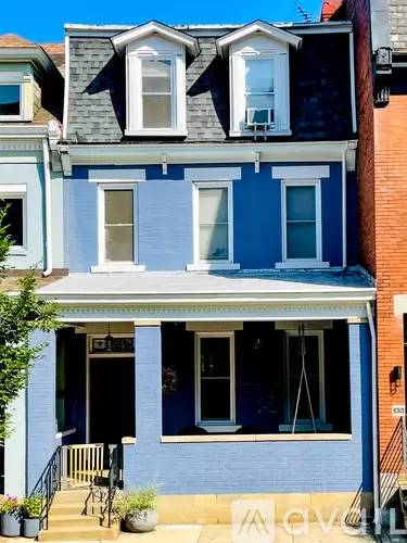 Main picture of 5311 Carnegie St