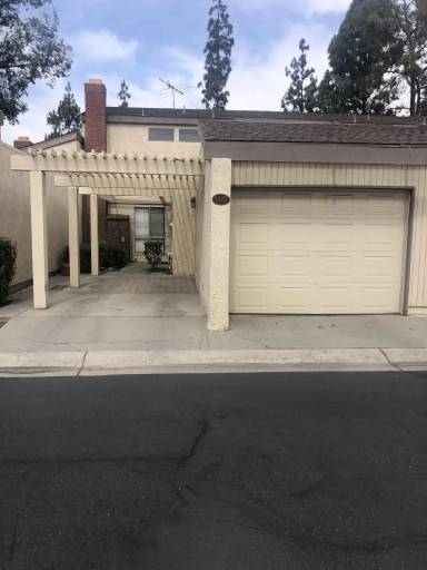 Main picture of 5387 Dahlia Ln