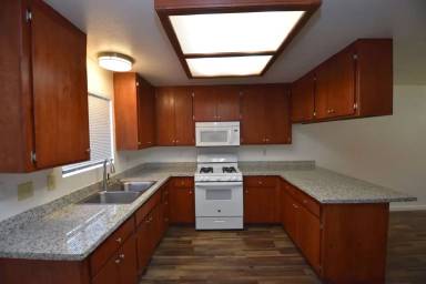 Main picture of 640 Cummins Way