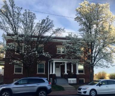 Main picture of 605 Park Ave