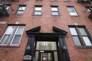 Main picture of 1 Britton St