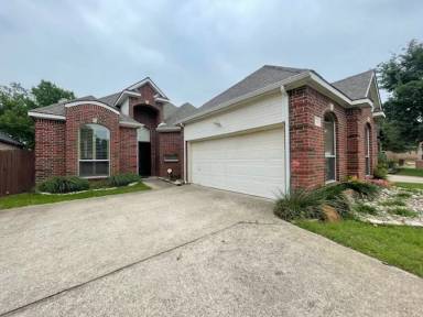 Main picture of 408 Hideaway Ct