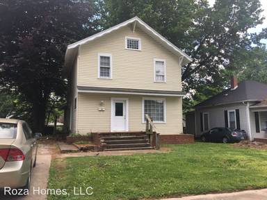 Main picture of 704 E Normal St