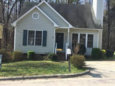 Main picture of 717 Saint Catherines Dr