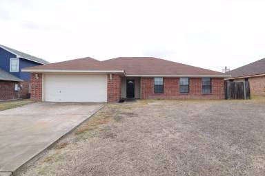 Main picture of 203 Cedar Ridge Dr