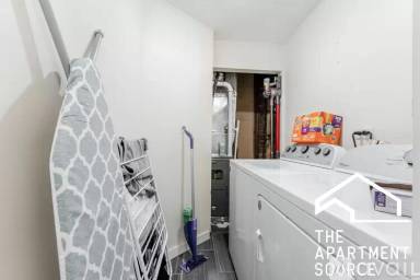 Main picture of 1806 W Grand Ave