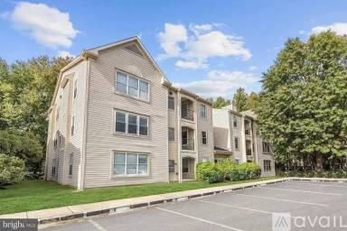 Main picture of 30 Hearthstone Ct