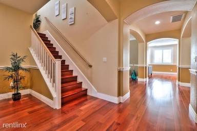 Main picture of 2712 Spindrift Ct