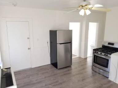 Main picture of 328 2nd Ave