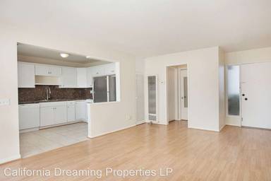 Main picture of 520 Avenida Victoria