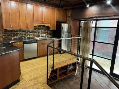 Main picture of 236 W Jackson Ave