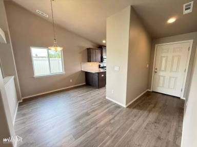 Main picture of 6114 Crown Crest Ave