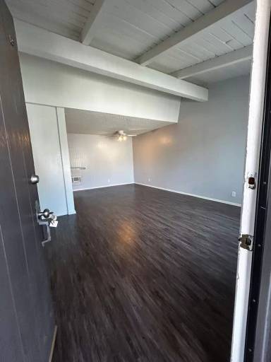 Main picture of Tustin Plaza Apartments