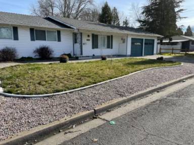Main picture of 1210 Comet Ave